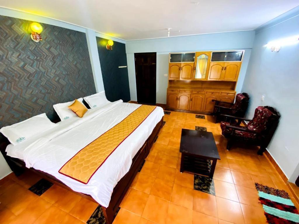 Hotel Bob Lesiure Udagamandalam Exterior foto